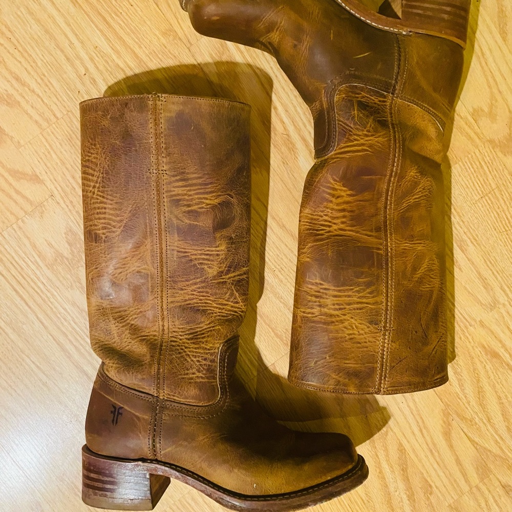 FRYE boots size 8.5